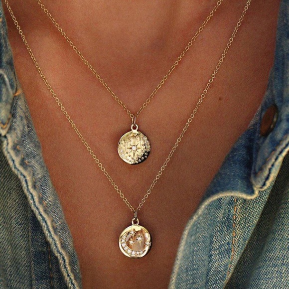 Jewelry - NEW Layered Star Moon Disc Pendant Necklace